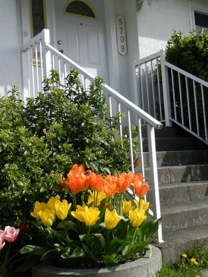 Serenity Bed & Breakfast Burnaby Eksteriør bilde